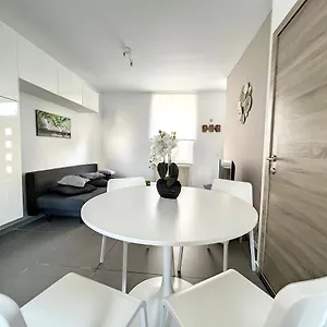 https://albert-20-booking.brusselshotelsbook.com