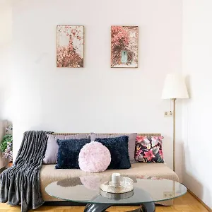 Yeshello Station Apartment