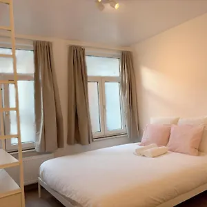 https://bennys-rooms-brussels-city-centre.brusselshotelsbook.com